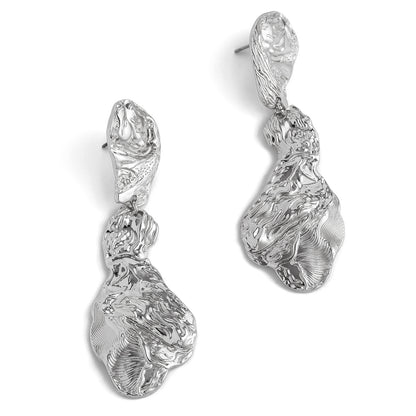 Exaggerated Heart Shape Earrings For Women In Golden Alloy, Stylish And Bold Design