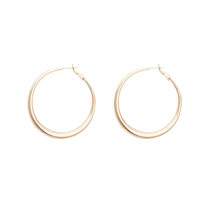 Simple Style Round Earrings For Women In Golden Metal Featuring Electroplated Finish