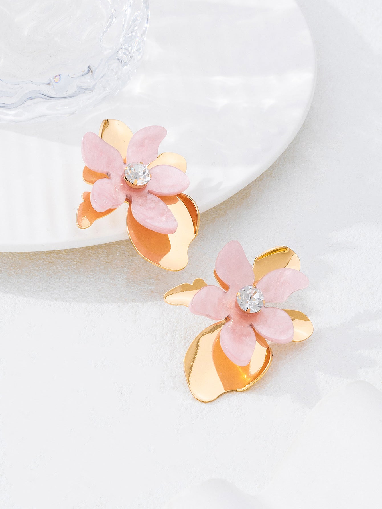 Handmade Sweet Petal Stud Earrings For Women In Alloy