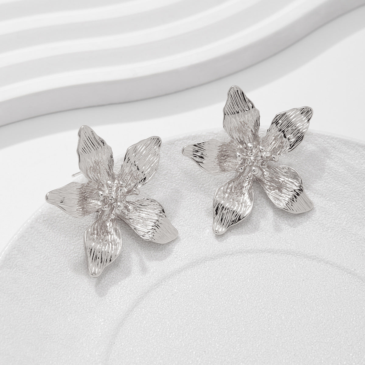 Asymmetrical Flowers Stud Earrings For Women In Zinc Alloy With Golden Plated Electroplated Finish