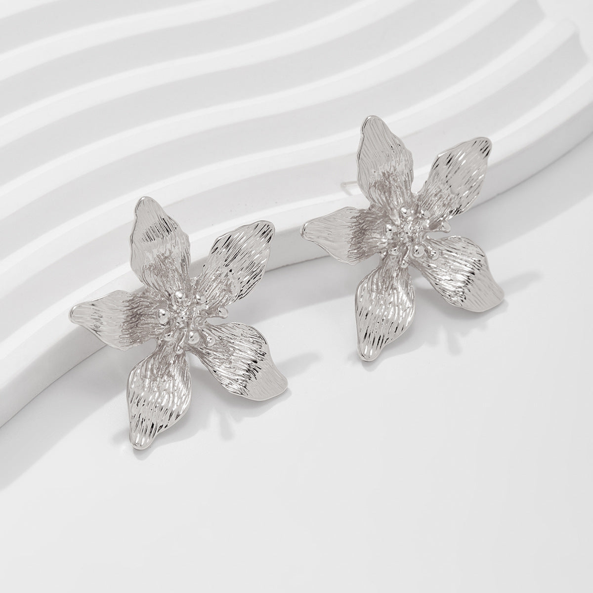 Asymmetrical Flowers Stud Earrings For Women In Zinc Alloy With Golden Plated Electroplated Finish