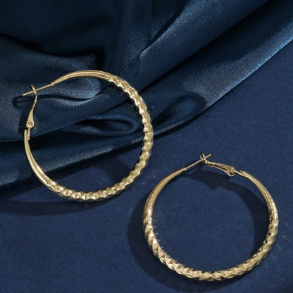 Simple Style Round Earrings For Women In Golden Metal Featuring Electroplated Finish