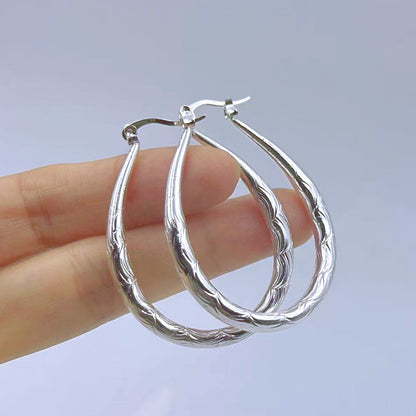 Simple Style Round Earrings For Women In Golden Metal Featuring Electroplated Finish