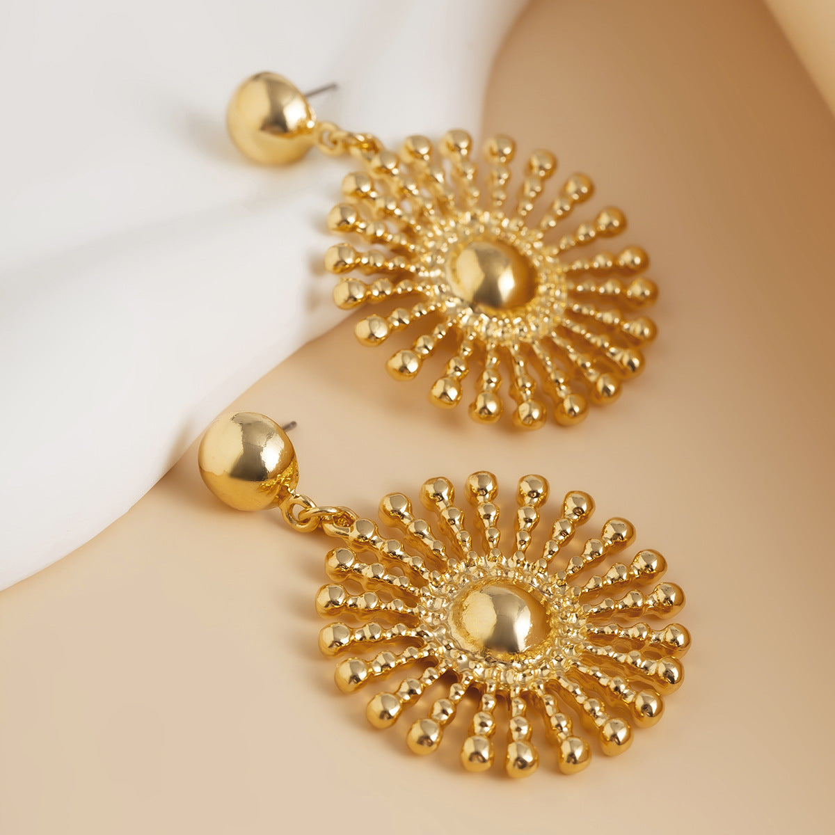Exaggerated Heart Shape Earrings For Women In Golden Alloy, Stylish And Bold Design