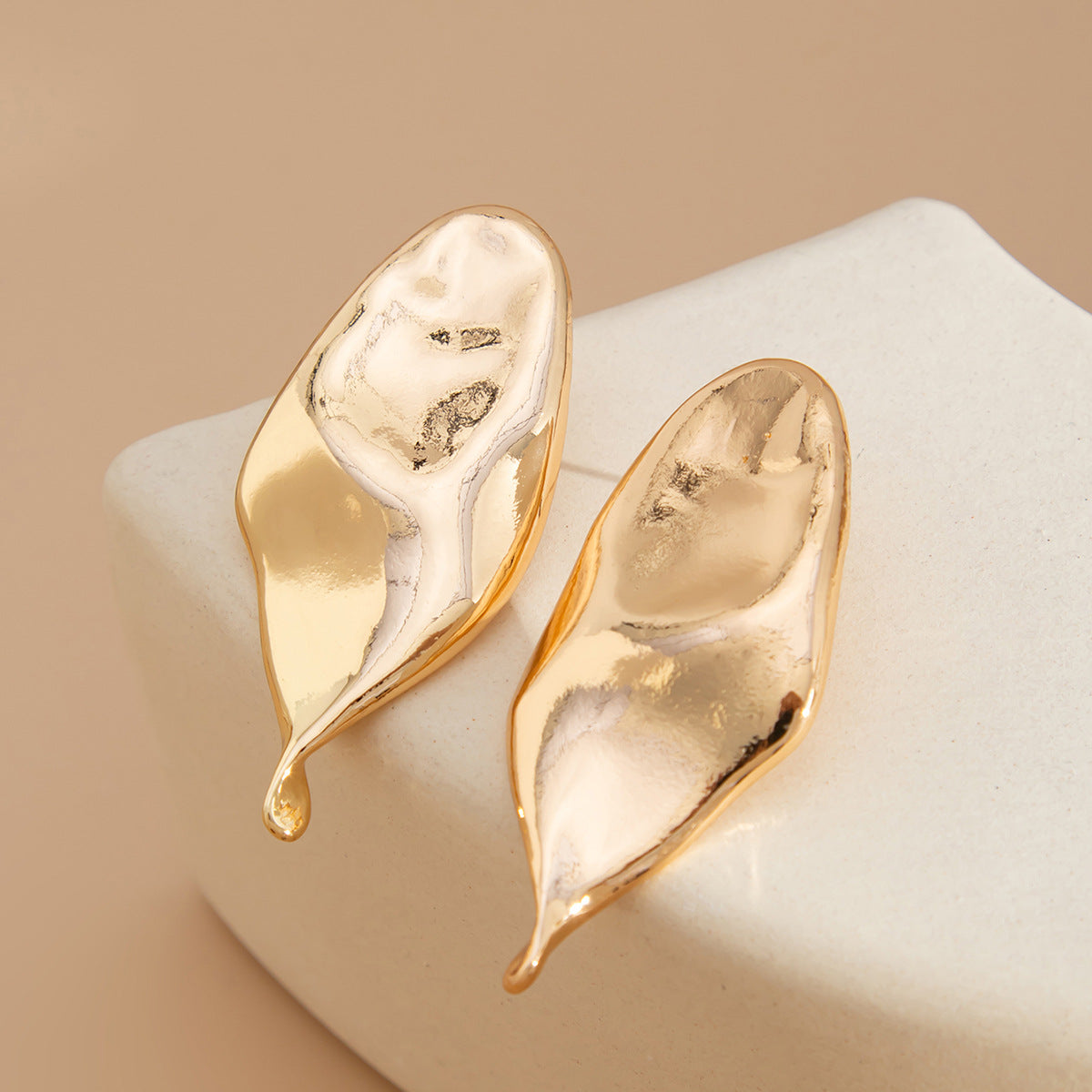 Asymmetrical Flowers Stud Earrings For Women In Zinc Alloy With Golden Plated Electroplated Finish