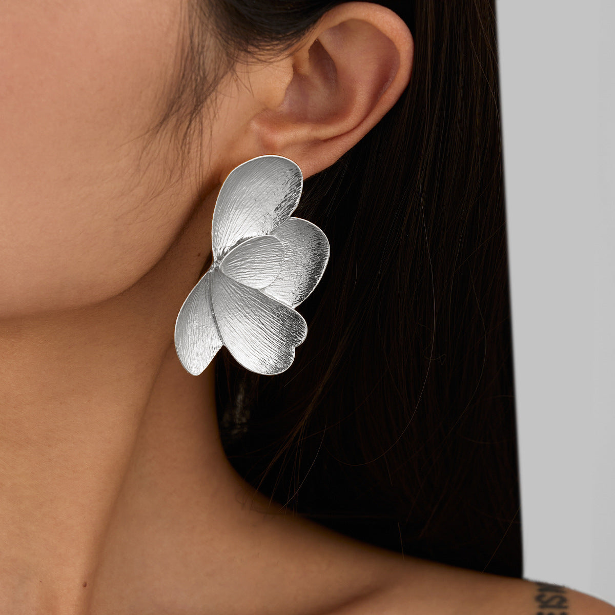Asymmetrical Flowers Stud Earrings For Women In Zinc Alloy With Golden Plated Electroplated Finish