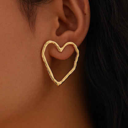 Exaggerated Heart Shape Earrings For Women In Golden Alloy, Stylish And Bold Design