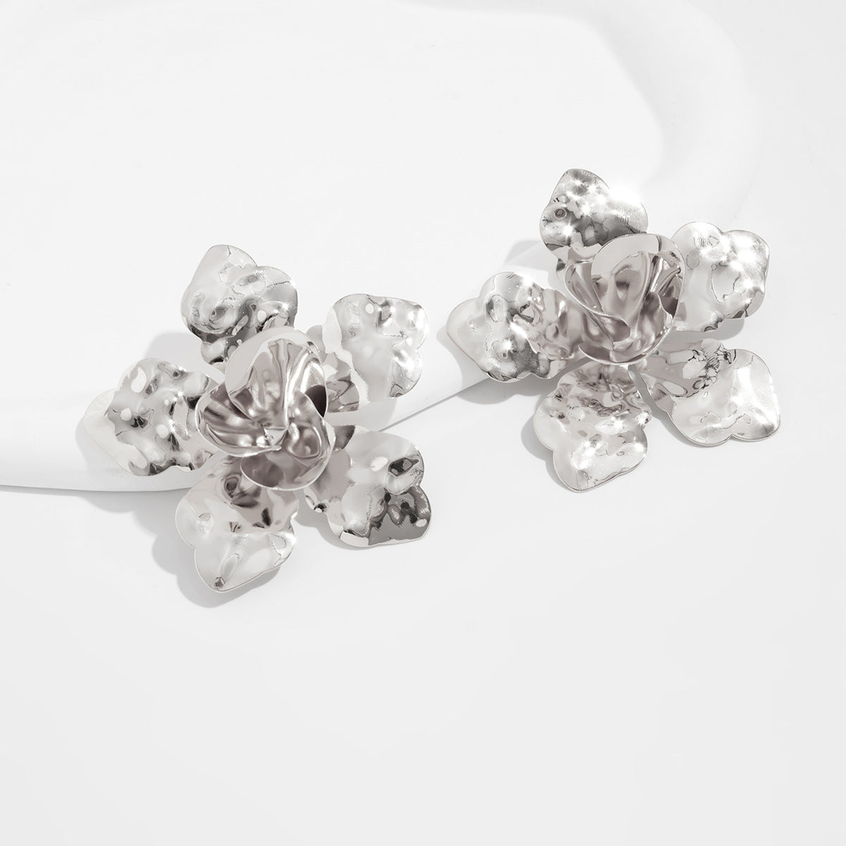 Asymmetrical Flowers Stud Earrings For Women In Zinc Alloy With Golden Plated Electroplated Finish