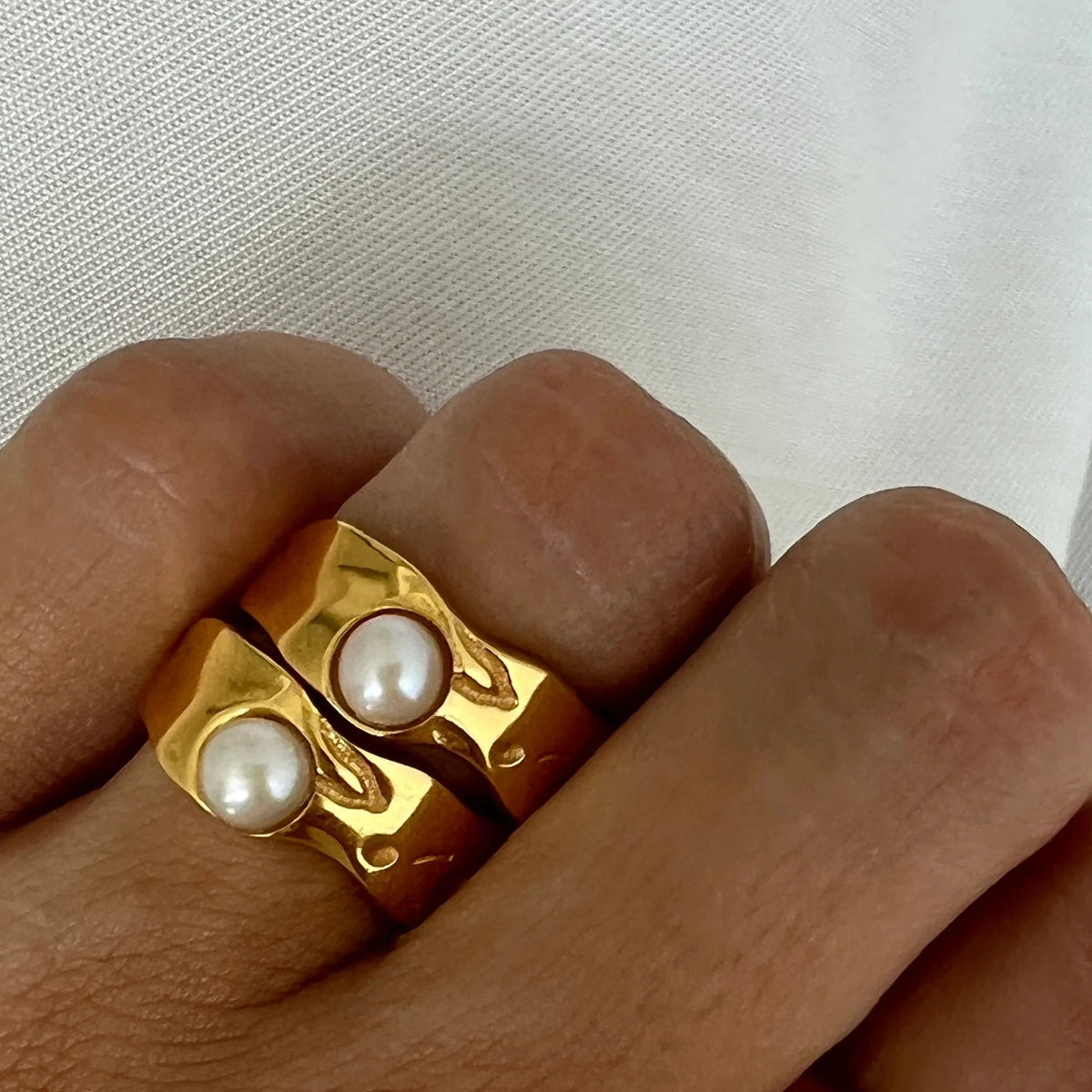 Geometric Women's Rings For Valentine's Day In 304 Stainless Steel With 18K Real Gold Plated And Pearl Inlay