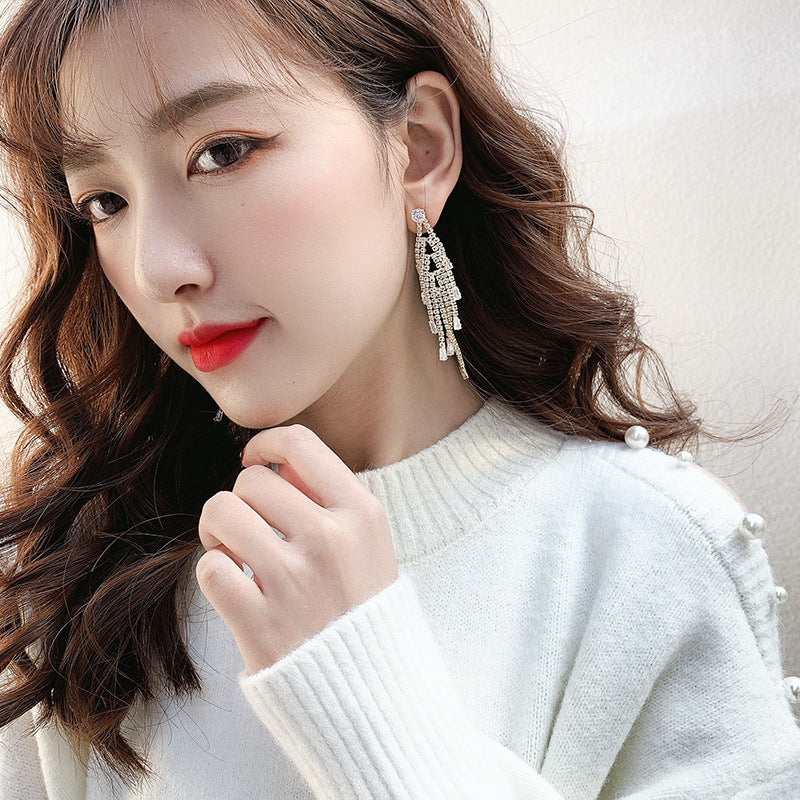 Asymmetrical Exaggerated Tassel Earrings For Women In Golden Metal With Zircon Inlay
