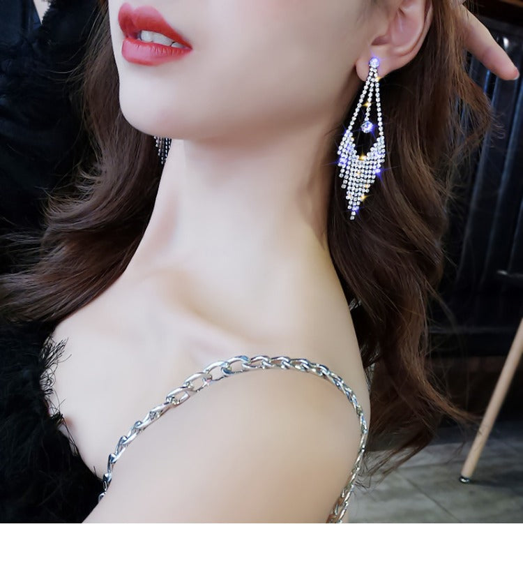 Asymmetrical Exaggerated Tassel Earrings For Women In Golden Metal With Zircon Inlay
