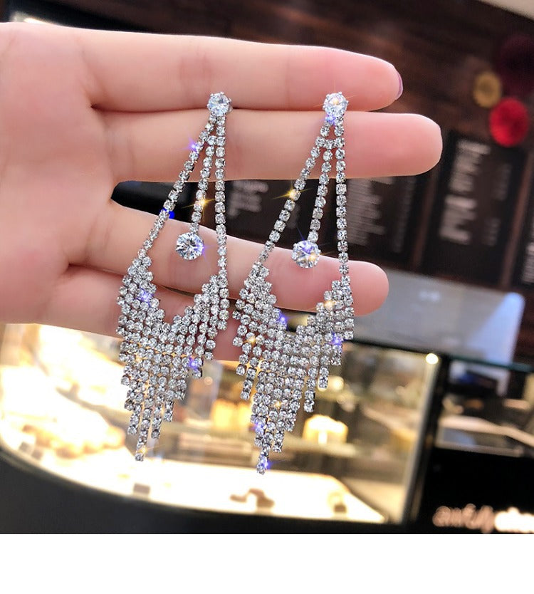 Asymmetrical Exaggerated Tassel Earrings For Women In Golden Metal With Zircon Inlay