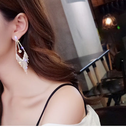 Asymmetrical Exaggerated Tassel Earrings For Women In Golden Metal With Zircon Inlay