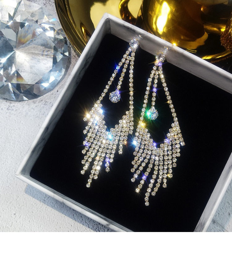 Asymmetrical Exaggerated Tassel Earrings For Women In Golden Metal With Zircon Inlay