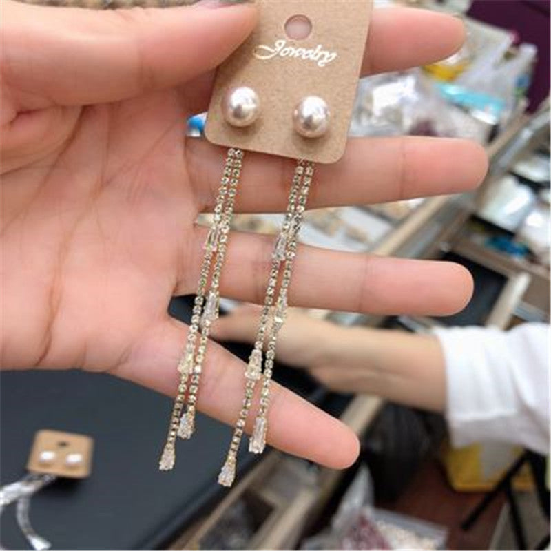 Asymmetrical Exaggerated Tassel Earrings For Women In Golden Metal With Zircon Inlay