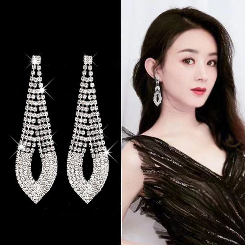 Asymmetrical Exaggerated Tassel Earrings For Women In Golden Metal With Zircon Inlay