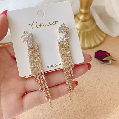 Asymmetrical Exaggerated Tassel Earrings For Women In Golden Metal With Zircon Inlay