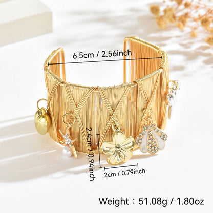 Exaggerated Flowers For Women Metal Pendant Necklace In Golden With Bezel Setting And Rhinestones Inlay