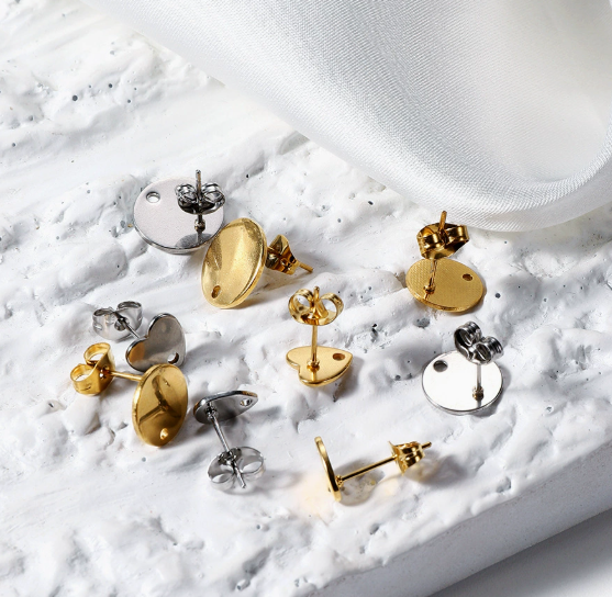 Cute Heart Shape Earring Findings In Golden Color, 10 PCS/Package With Hole Size 1~1.9mm Jewelry Accessories