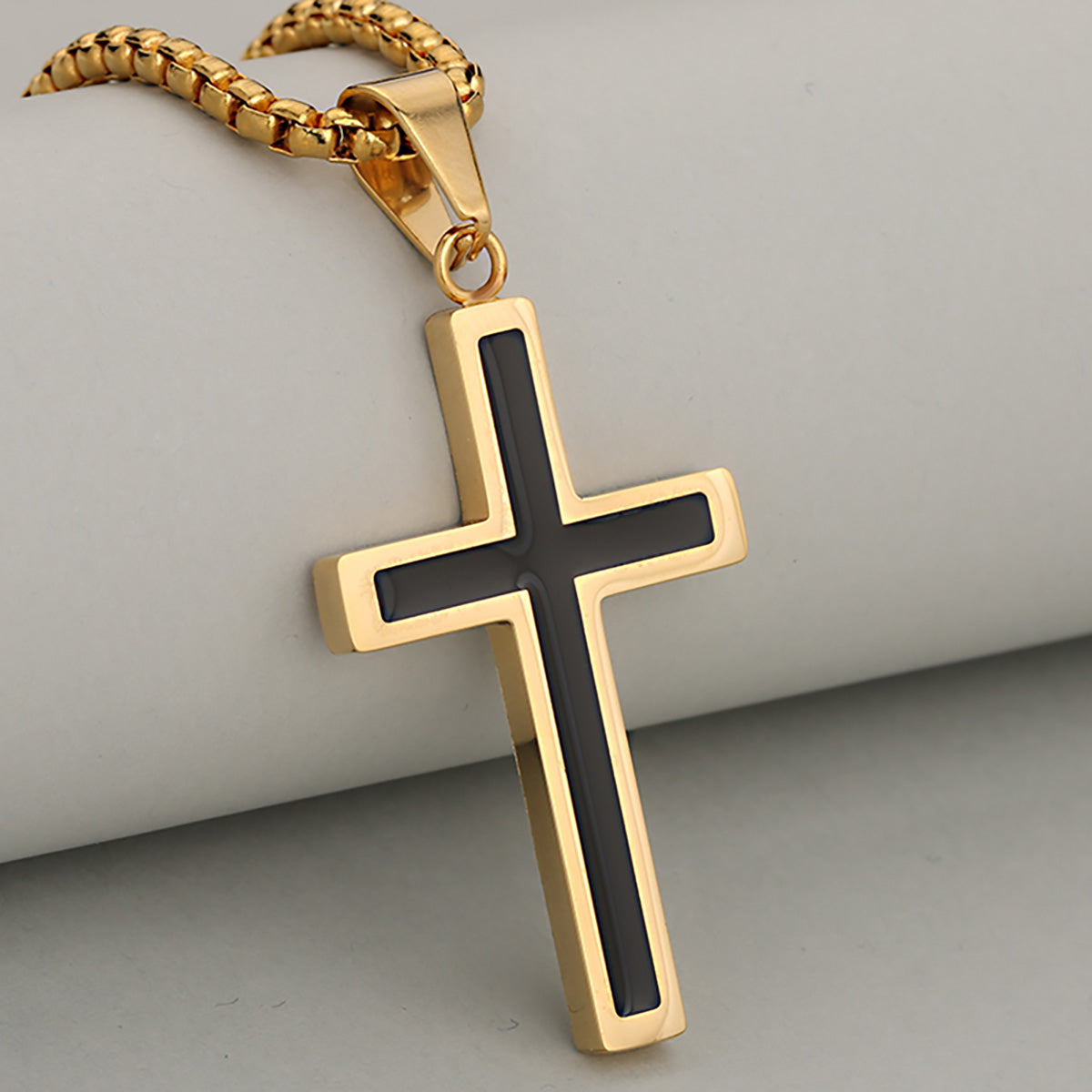 Cross Pendant In 304 Stainless Steel With 18K Real Gold Plated PVD Coating 0.05µm-0.08µm Featuring Enamel Finish, 1 Pc/Package