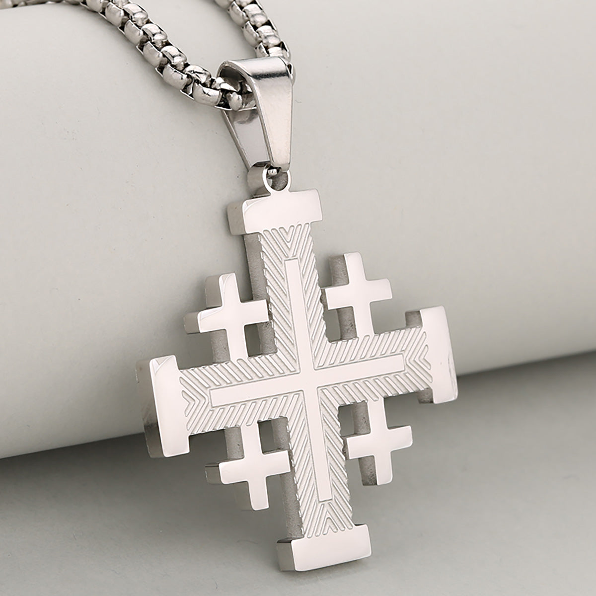 Cross Pendant In 304 Stainless Steel With 18K Real Gold Plated PVD Coating, Electroplated With 0.05µm-0.08µm Thickness, 1 Pc/Package