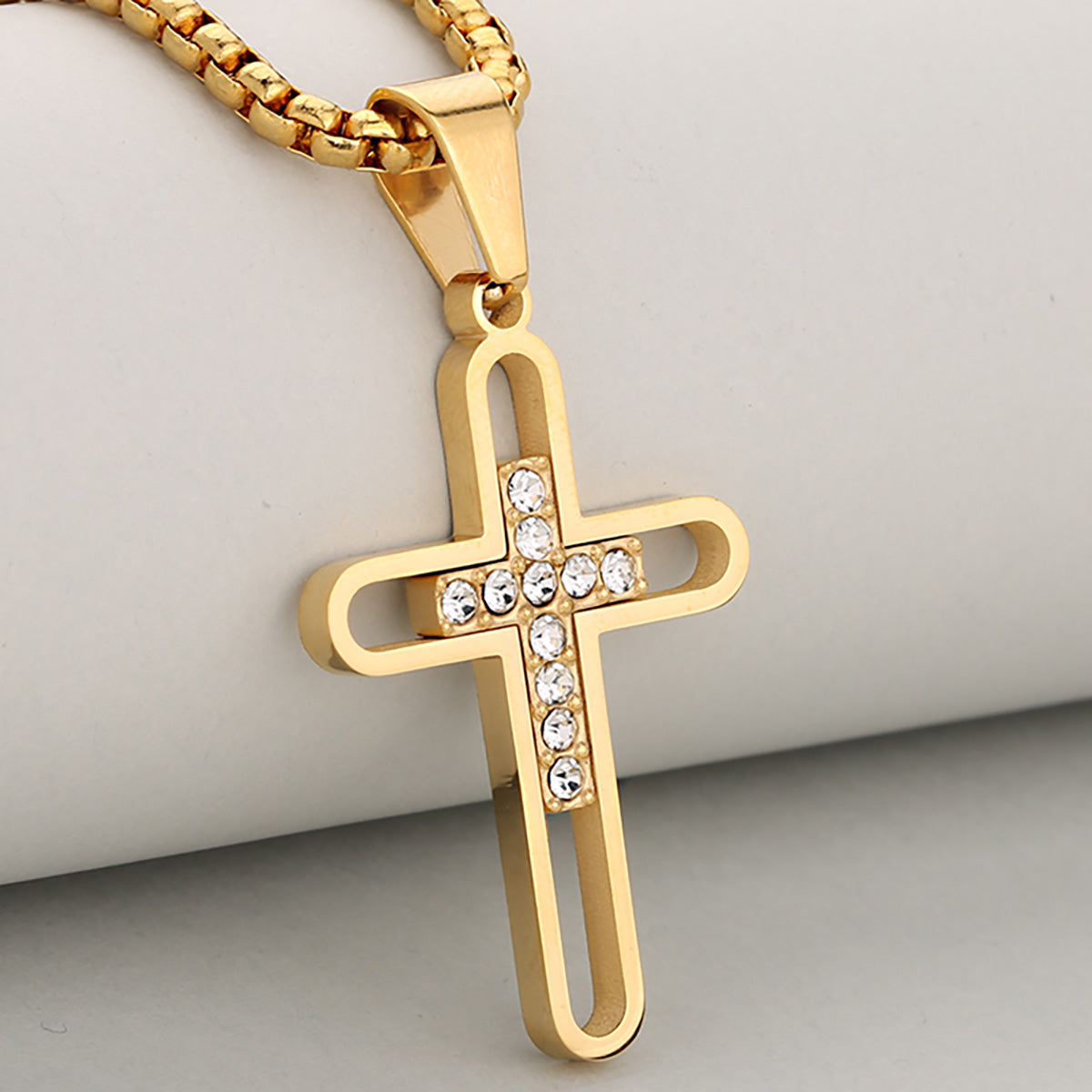 Cross Pendant In 304 Stainless Steel With 18K Real Gold Plated PVD Coating 0.05µm-0.08µm Thickness Featuring Rhinestones, 1 Pc Package