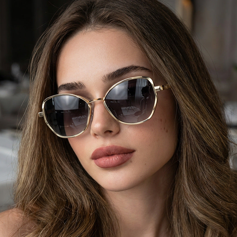 Unisex Polygons Full Frame Sunglasses With Ac Lens Material In Golden, Perfect For Spring Season