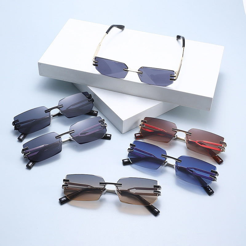 Unisex Polygons Full Frame Sunglasses With PC Lens Material In Golden, Perfect For Spring