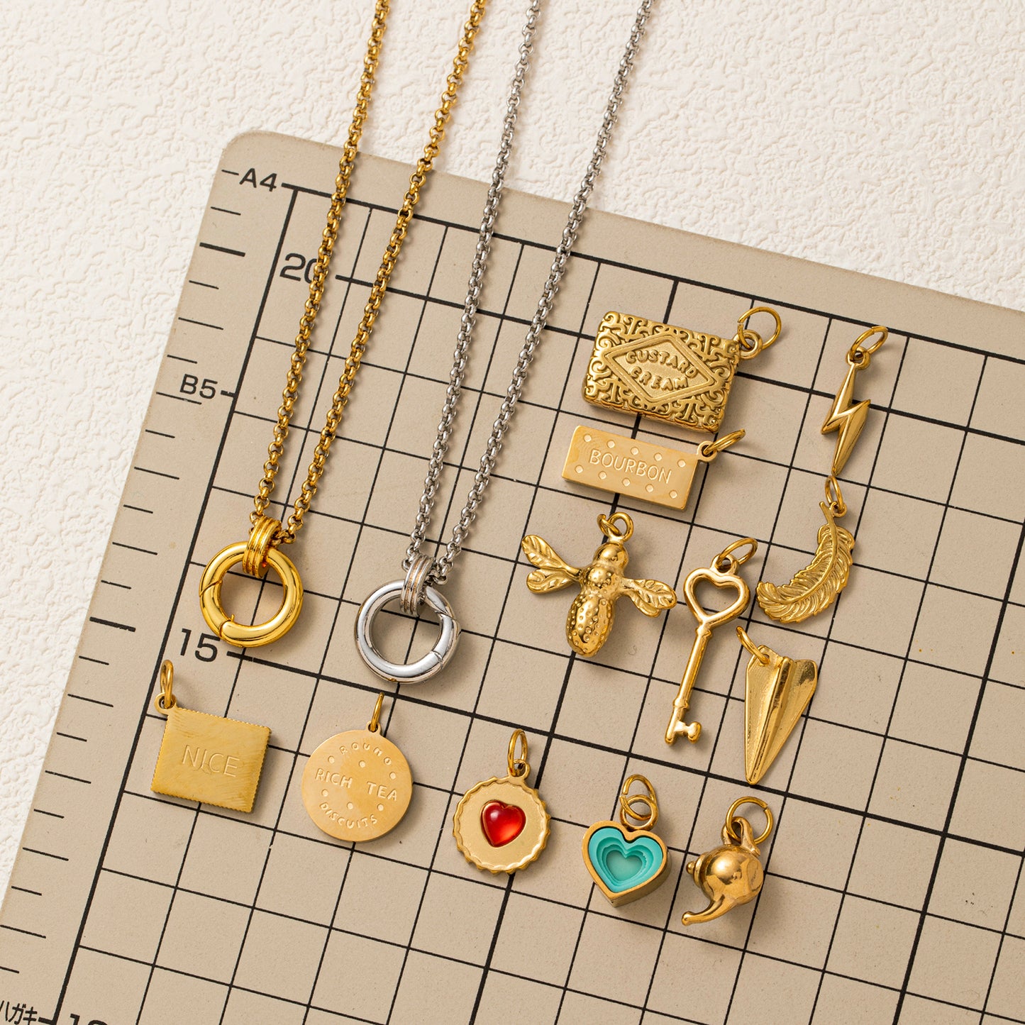 Heart Shape Pendant In 27x23mm 304 Stainless Steel With 18K Gold Plated PVD Coating And 0.03µm Thickness, 1 Piece