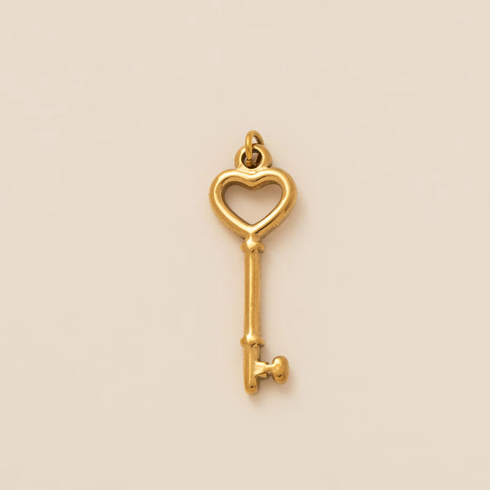 Heart Shape Pendant In 27x23mm 304 Stainless Steel With 18K Gold Plated PVD Coating And 0.03µm Thickness, 1 Piece