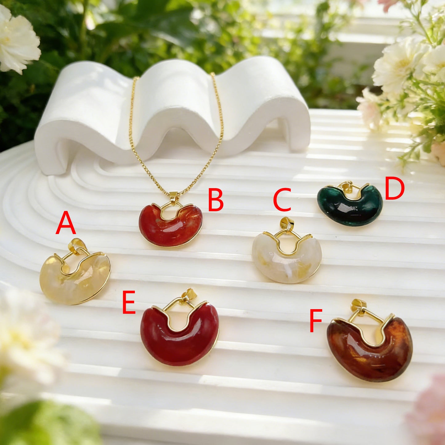 Handmade U Shape Pendant In Copper With 18K Gold Plated Electroplating Featuring Resin Inlay, 1 Pc/Package