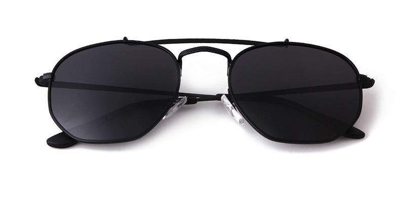 Full Frame Polygons Sunglasses With Tac Lens Material In Golden, Perfect For Travel And Spring Season