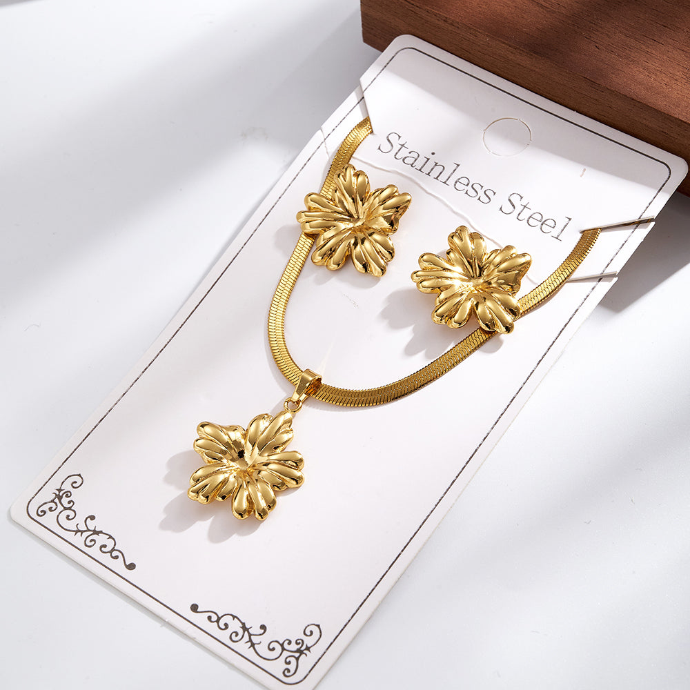 For Women Casual Jewelry Set Featuring 304 Stainless Steel With Golden Plated Finish And Snake Chain Design