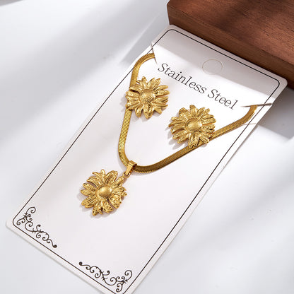 For Women Casual Jewelry Set Featuring 304 Stainless Steel With Golden Plated Finish And Snake Chain Design