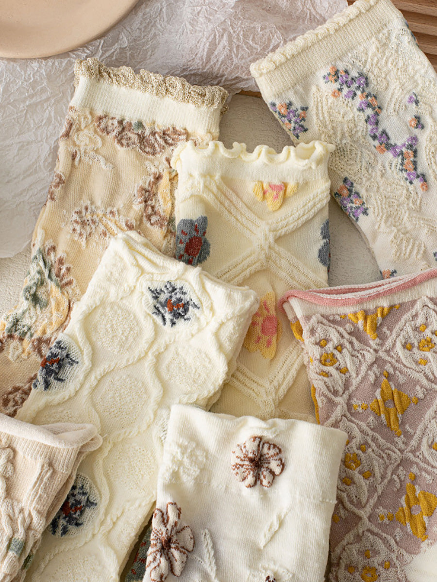 7 Pairs Women Artsy Flower Jacquard Socks