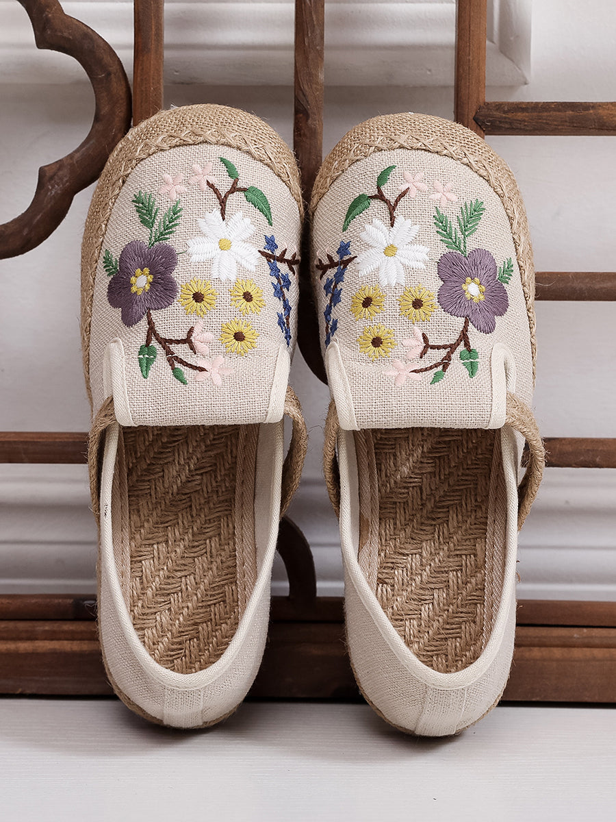 Women Summer Artsy Embroidery Flat Cotton Shoes