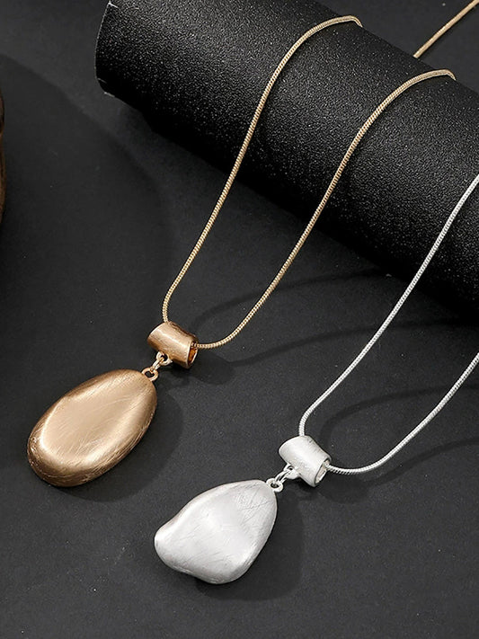 Women Vintage Alloy Oval Pendant Necklace