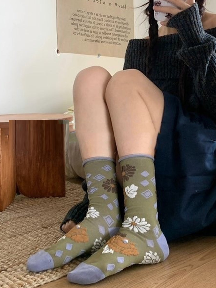 3 Pairs Women Artsy Flower Embossing Colorblock Socks