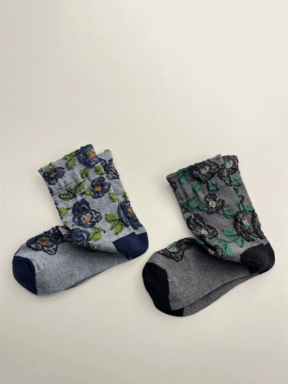 5 Pairs Women Autumn Artsy Flower Embossing Cotton Socks