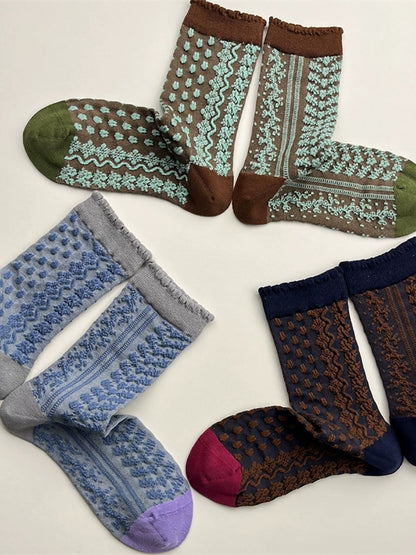 5 Pairs Women Vintage Floral Embossing Cotton Socks