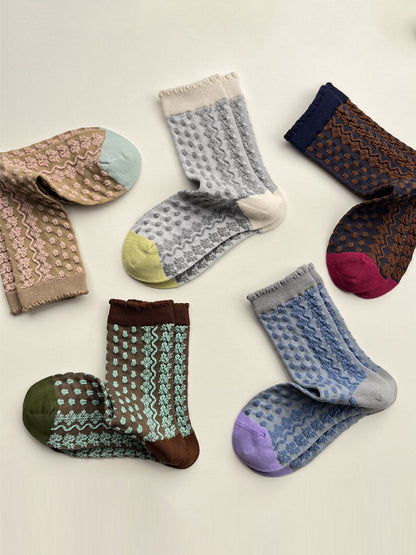 5 Pairs Women Vintage Floral Embossing Cotton Socks