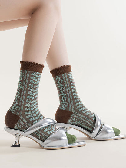 5 Pairs Women Vintage Floral Embossing Cotton Socks