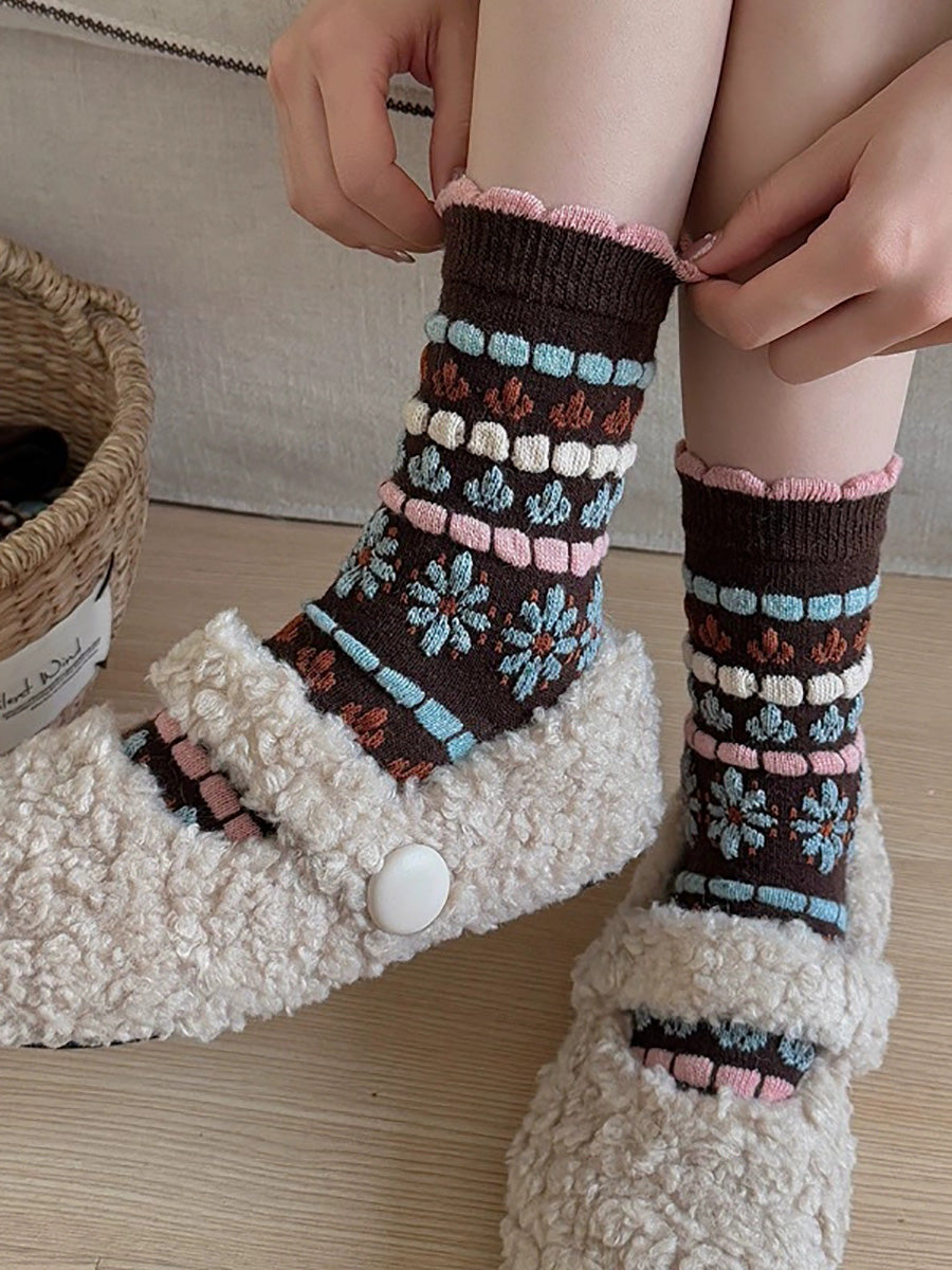 4 Pairs Women Winter Vintage Flower Plaid Socks