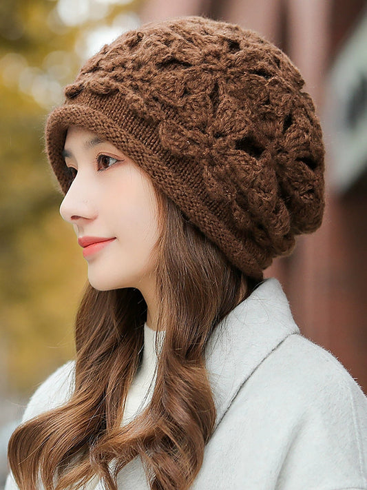 Women Artsy Winter Flower Knitted Hat