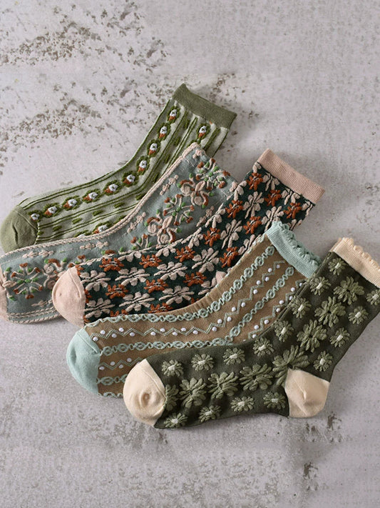 Women Winter Retro Flower Jacquard Socks