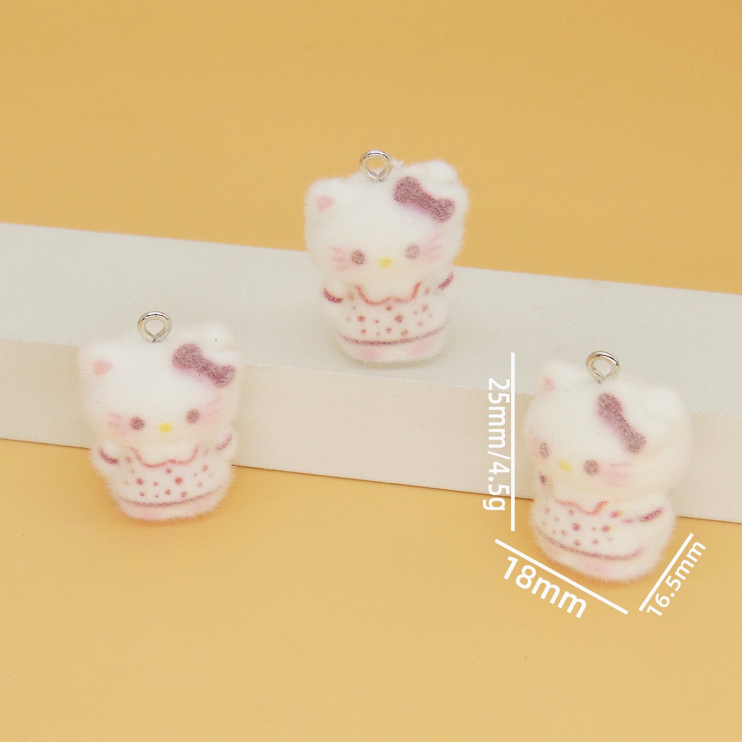 Resin Animal Key Chain Featuring Love Charms, Available In Colour, Perfect For Key Chains Accessories