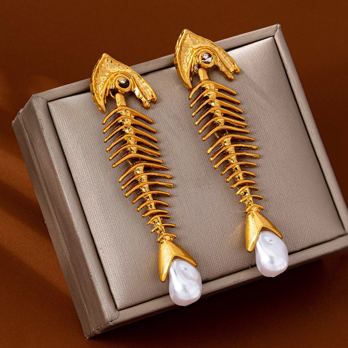 Exaggerated Fish Bone Stud Earrings For Unisex Featuring Freshwater Pearl Inlay With 925 Sterling Silver Posts And Zinc Alloy Design