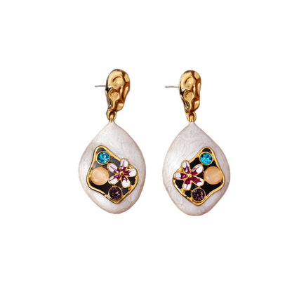 Silver Flowers Stud Earrings For Unisex Featuring Electroplated Zinc Alloy With 925 Sterling Silver Ear Pins