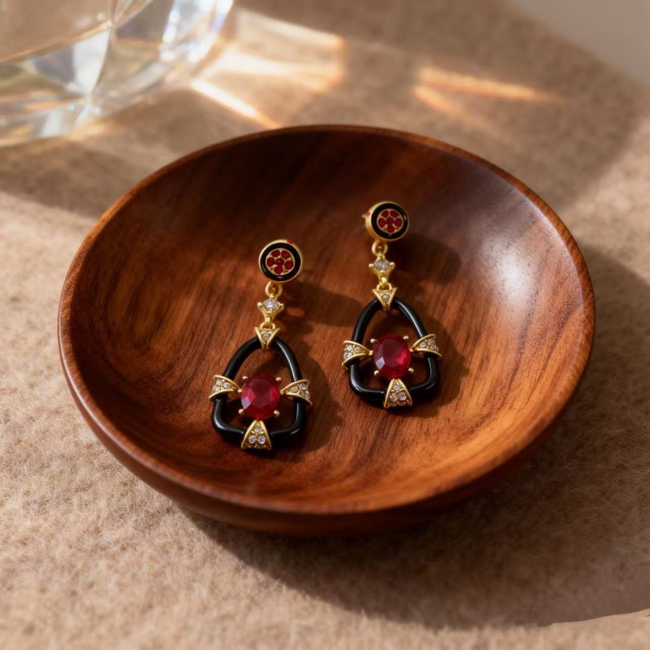 Water Droplets Stud Earrings For Unisex Featuring Dyed Black Zinc Alloy With Rhinestones And 925 Sterling Silver Posts