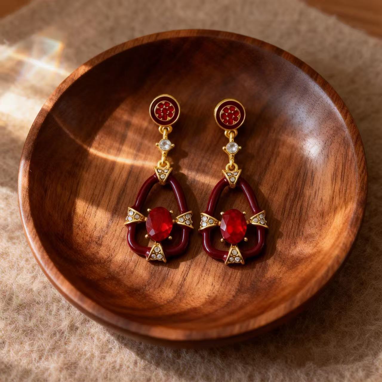 Water Droplets Stud Earrings For Unisex Featuring Dyed Black Zinc Alloy With Rhinestones And 925 Sterling Silver Posts